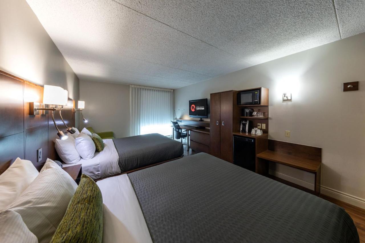Hotel & Normandin